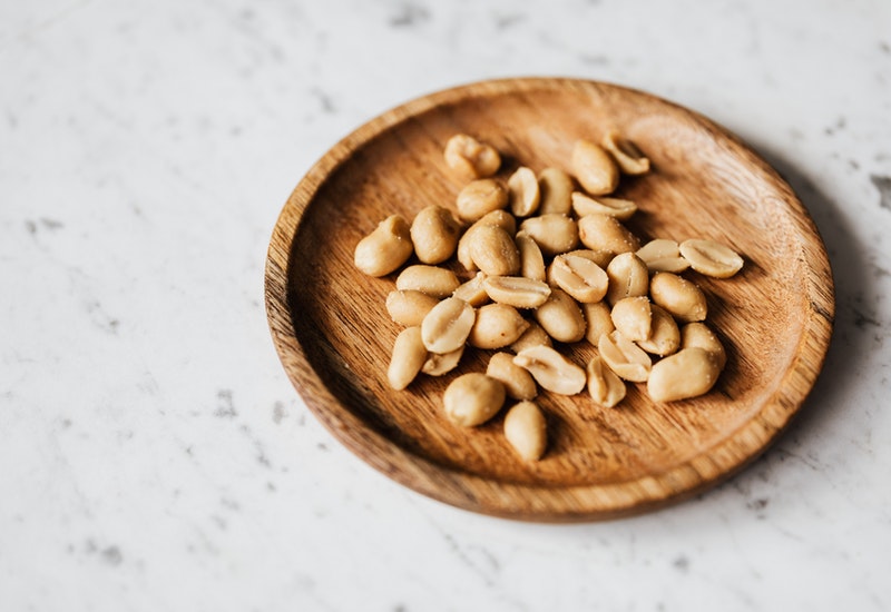 amendoim - alimentos ricos em proteína para ganhar massa muscular